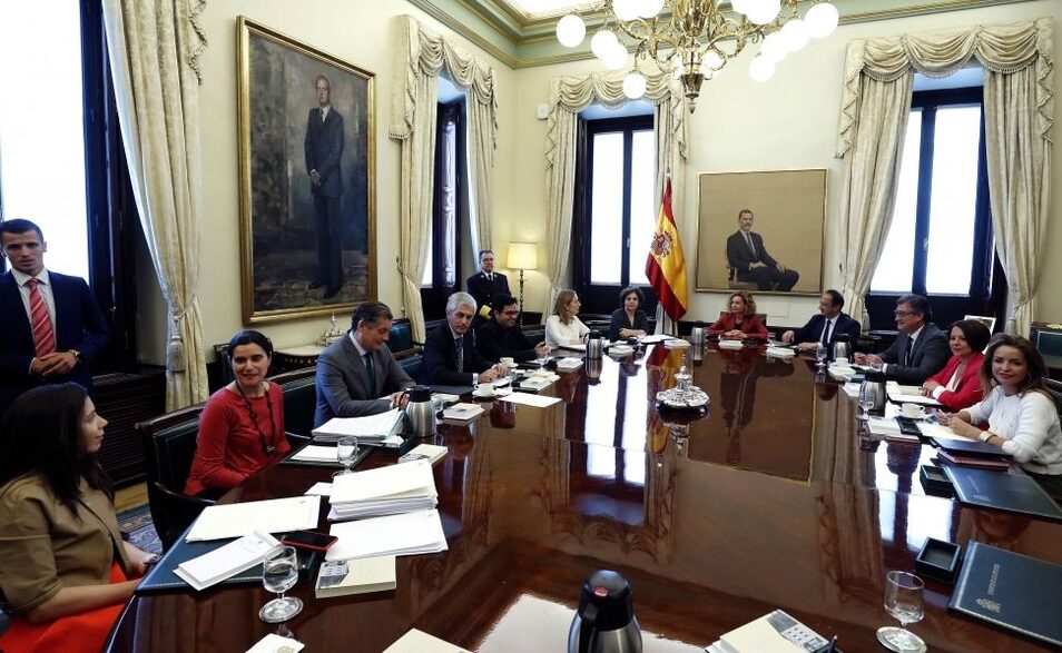 ¿Qué es y para qué sirve la Mesa del Congreso? Libertad Digital ¿Qué es y para qué sirve la Mesa del Congreso? Libertad Digital