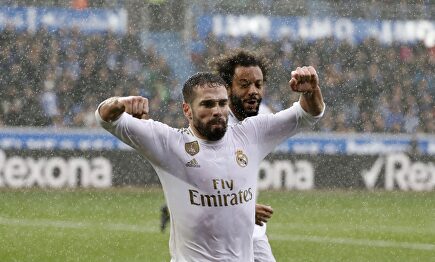 Carvajal celebra el gol de la victoria frente al Alavés |  EFE