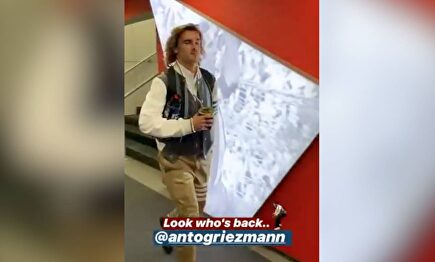 El curioso gesto de Griezmann al llegar al Metropolitano 