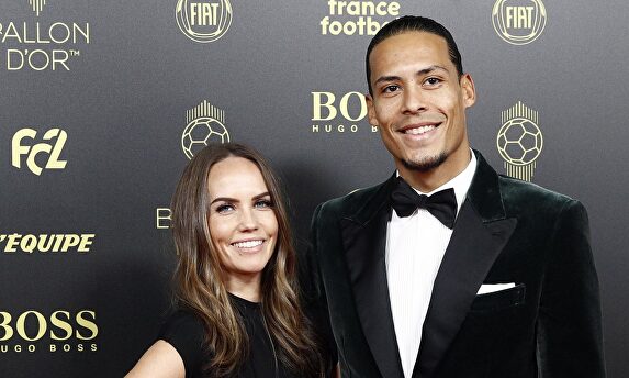 Virgil Van Dijk y su mujer, en la gala del Balón de Oro. |  EFE