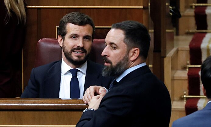 Pablo Casado y Santiago Abascal. | EFE