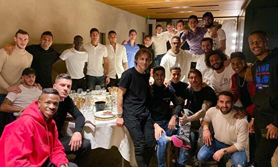 La cena de Navidad de los jugadores del Real Madrid en Filandón. |  Twitter: @SergioRamos