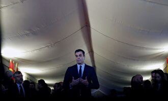 Federico a las 7: Sánchez se arrastra ante los separatistas para ser presidente	