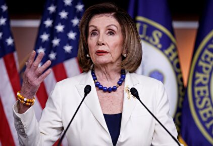 Nancy Pelosi, durante su anuncio. |  EFE