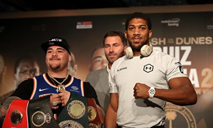 Andy Ruiz Jr. (izquierda), junto a Anthony Joshua. |  Cordon Press