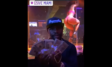 Locura y desenfreno: Floyd Mayweather derrocha dinero en un club de striptease