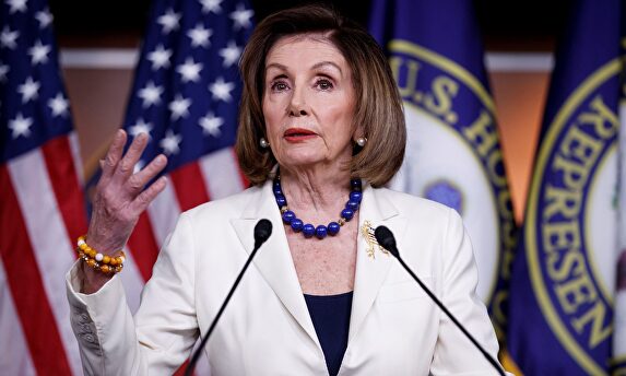 Nancy Pelosi, durante su anuncio. |  EFE