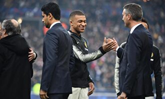 Nasser Al-Khelaïfi y Mbappé. |  Cordon Press