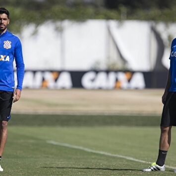 Vilson Menezes y Felipe en Corinthians. |  Daniel Augusto Jr./Agência Corinthians