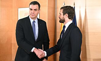 Casado y Sánchez |  EFE