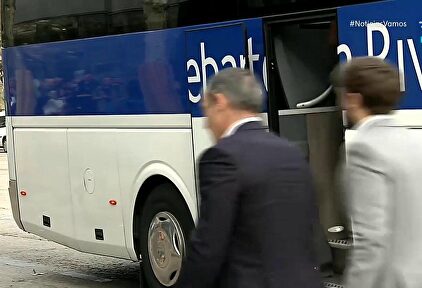El vídeo viral de como sale un gigantón de 2,21 como Tavares del autobús del Real Madrid