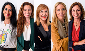 Cinco diputadas de Vox en el Congreso. |  David Alonso Rincón