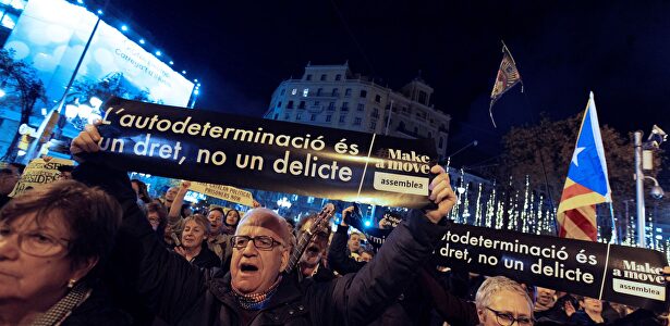 Manifestación por Junqueras ante la delegación de la UE |  EFE