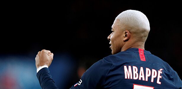 Golazo de Mbappé tras un contragolpe de libro