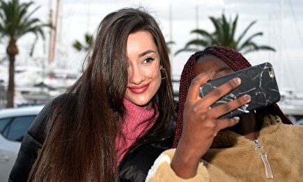 Adara Molinero a su llegada a Mallorca |  Gtres