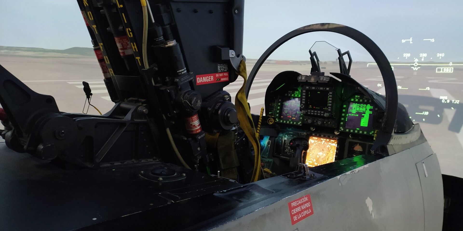 Simulador De Vuelo De Un Caza F18 Hornet Libertad Digital