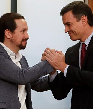 Pedro Sánchez (der.) y Pablo Iglesias | EFE