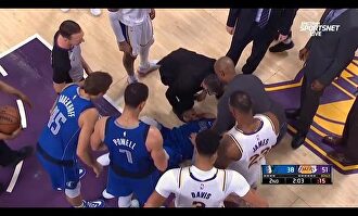 La caída que hizo temer lo peor con Doncic: se golpea en la espalda y la cabeza