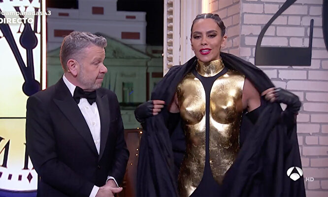 El momento en el que Pedroche desveló su vestido. |  Atresmedia