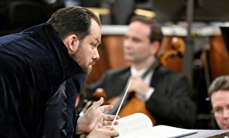 Andris Nelsons durante el Concierto de Año Nuevo 2020 |  AFP