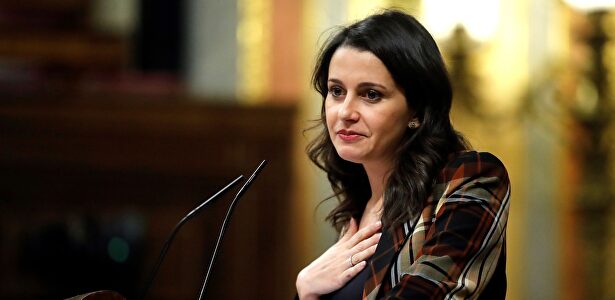 Inés Arrimadas, en la tribuna del Congreso. |  EFE