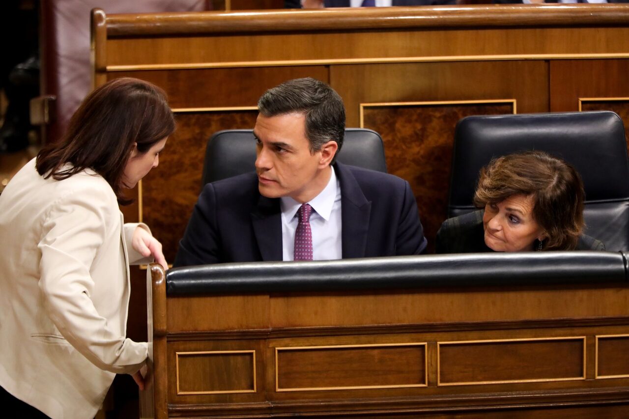 Adriana Lastra, Pedro Sánchez y Carmen Calvo |  Europa Press