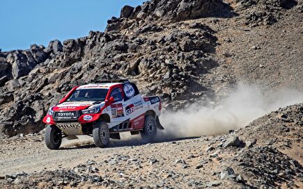 Fernando Alonso debutó en el Dakar |  EFE