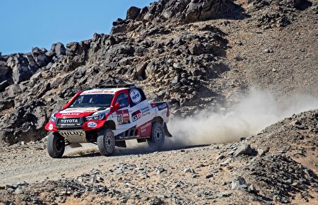 Fernando Alonso debutó en el Dakar |  EFE