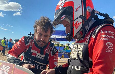 La mala suerte sigue persiguiendo a Fernando Alonso |  Twitter