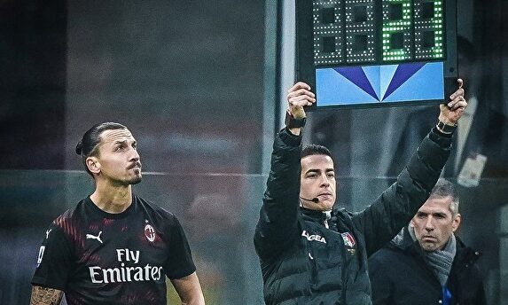 La atronadora ovación que se llevó Ibrahimovic en su debut con el Milan