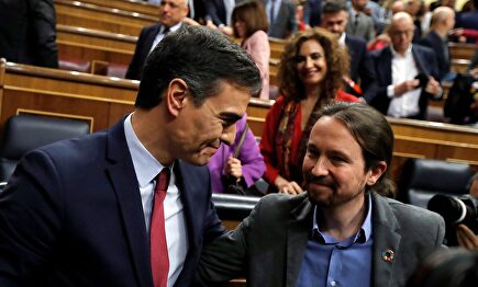 Sánchez e Iglesias en el hemiciclo |  EFE