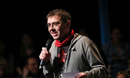 Monedero se manifestó en el Sur de Madrid, denunciando su  | Cordon Press