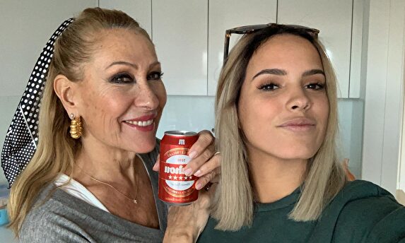 Gloria Camila y Rosa Benito |  Twitter