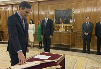 El Rey bromea con Sánchez: "Ha sido rápido y sin dolor. El dolor viene después"