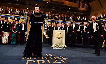 Tokarczuk, durante la ceremonia de entrega del Premio Nobel de Literatura |  Cordon Press