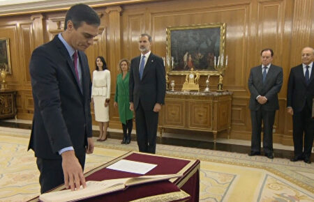 Palabra de Sánchez: "Prometo lealtad al Rey y guardar y hacer guardar la Constitución"