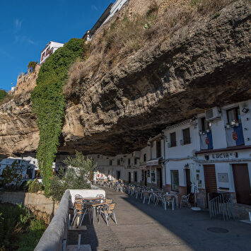 Una de las calles típicas de Setenil. | C.Jordá