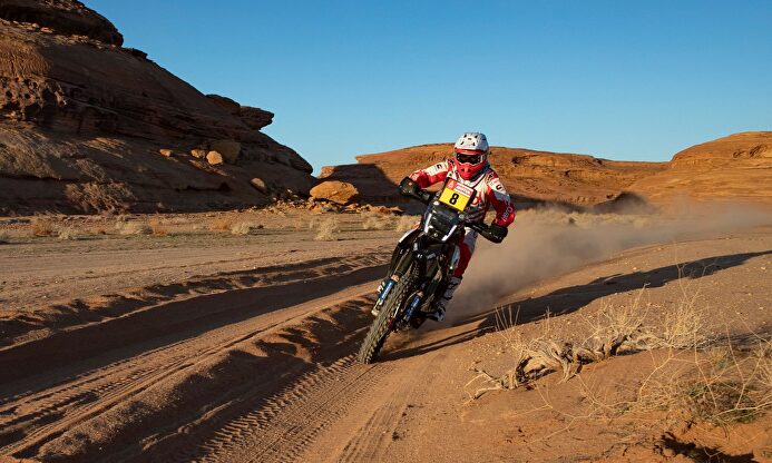 Paulo en una etapa del Dakar. |  EFE