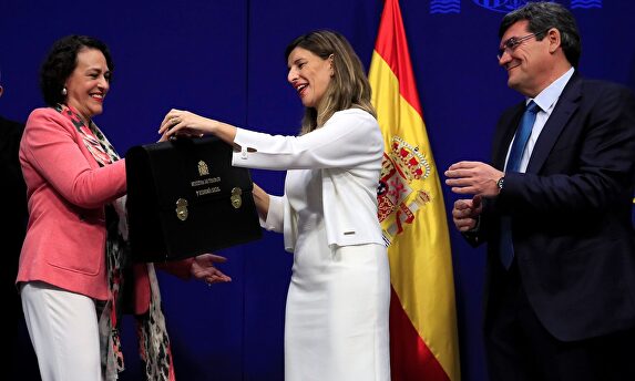 Magdalena Valerio, Yolanda Díaz y José Luis Escrivá, hace unas semanas, en el acto de traspaso de carteras a los nuevos ministros. |  EFE