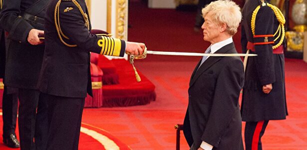 Sir Roger Scruton nombrado caballero del Imperio Británico en 2016 |  Cordon Press