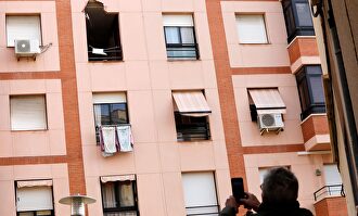 La casa a la que entró la chapa de hierro |  EFE