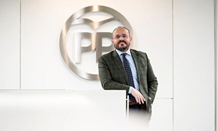 Alejandro Fernández, fotografiado en la sede del PP en Madrid | David Alonso Rincón