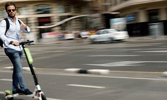 Las empresas de patinetes eléctricos se enfrentan a numerosos robos |  EFE