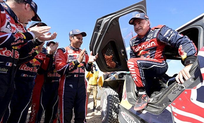 Nadie ha ganado el Dakar como lo ha hecho Carlos Sainz 
