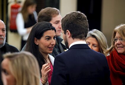 Rocío Monasterio y Pablo Casado hace unos días en Madrid. |  EFE
