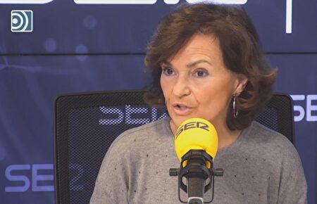 Carmen Calvo quiere que el Congreso se llame solo Congreso, "si no, ¿qué hacemos allí las diputadas?"