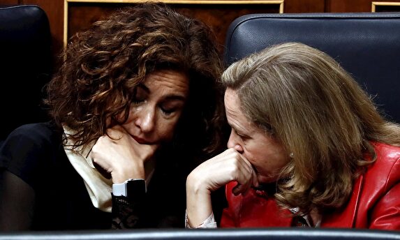 María Jesús Montero y Nadia Calviño | EFE