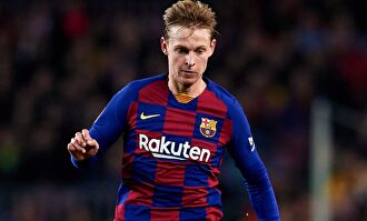 De Jong no jugó contra el Sevilla por sus problemas en uno de sus gemelos | EFE