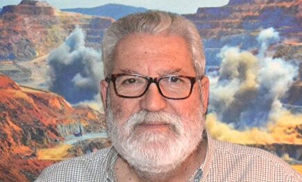 Antonio Perejil Delay, escritor fallecido. |  Twitter