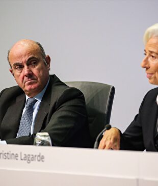 El vicepresidente del BCE, Luis de Guindos, y la presidenta del BCE, Christine Lagarde, el pasado jueves |  EFE